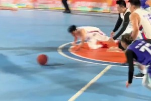 这就是贵州篮球的魅力！怎么打都得脱层皮！！